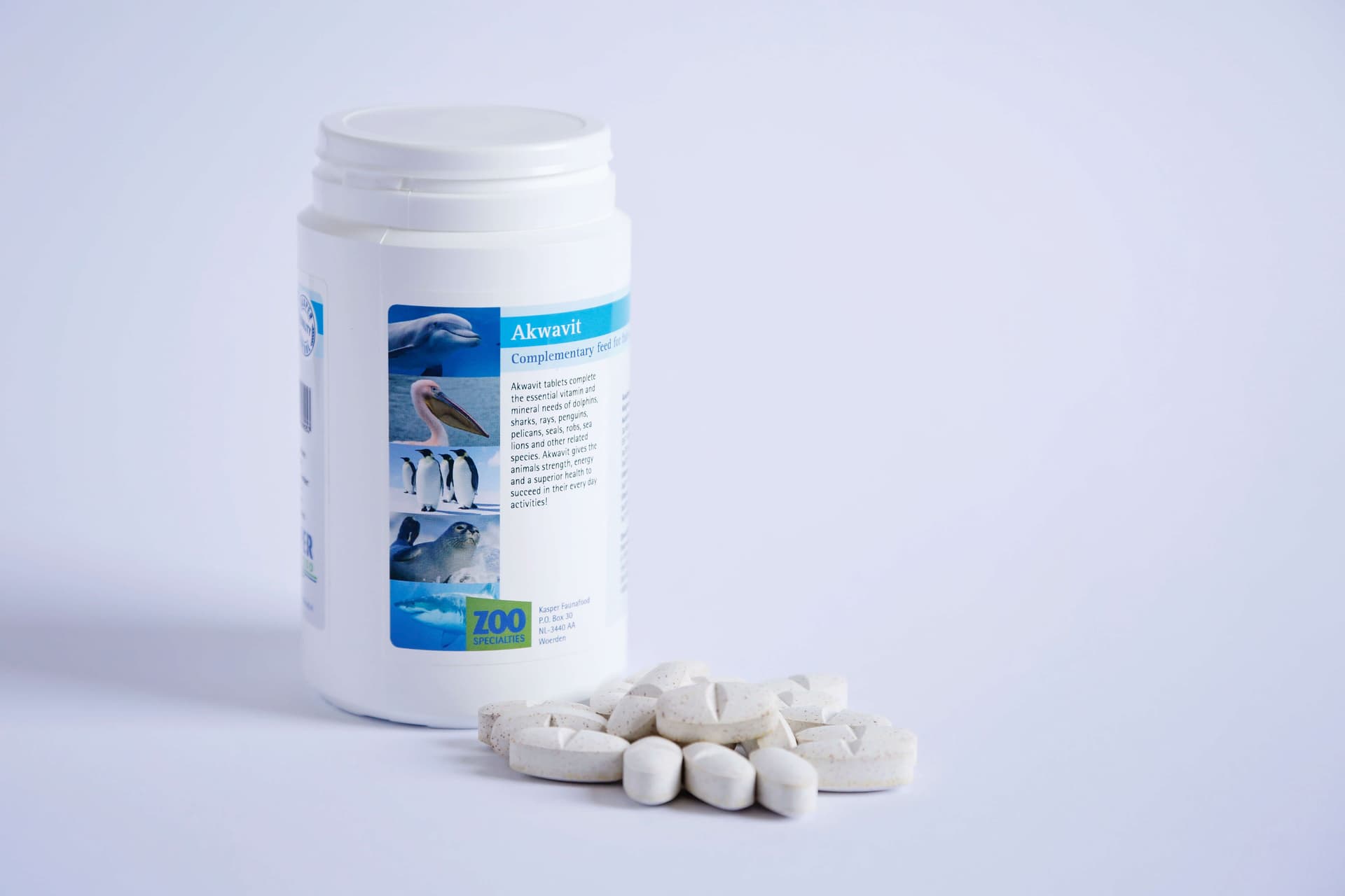 Akwavit tablet dolphins